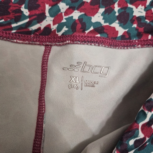BCG Multicolor Cropped Leggings! - Picture 3 of 7